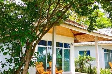 هتل Koh Mook Riviera Beach Resort