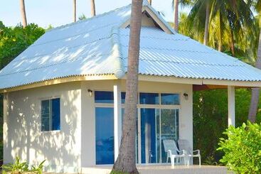 هتل Koh Mook Riviera Beach Resort