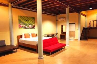 هتل Koh Mook Riviera Beach Resort