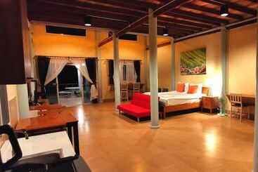 هتل Koh Mook Riviera Beach Resort