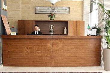 هتل Medina