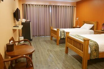 هتل Phaphoom Boutique Residence