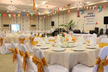 هتل Prachuap Grand