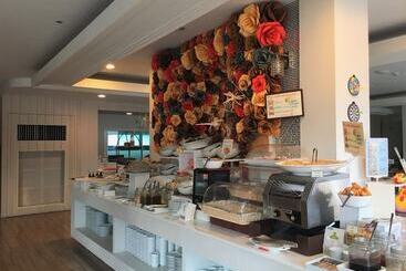 هتل Prachuap Grand