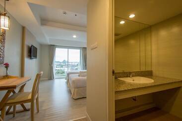 هتل Prachuap Grand