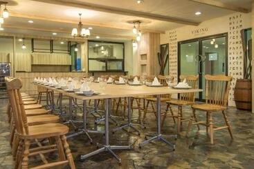 هتل Prachuap Grand