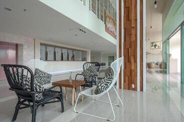 هتل Prachuap Grand