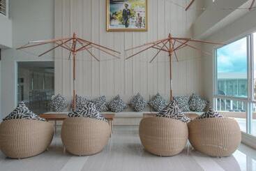 هتل Prachuap Grand
