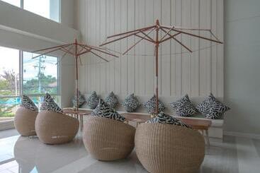هتل Prachuap Grand
