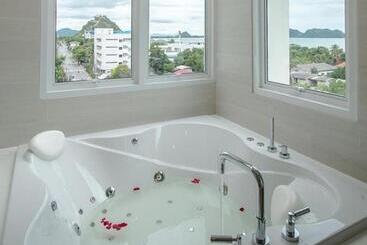 هتل Prachuap Grand