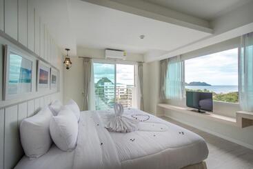 هتل Prachuap Grand
