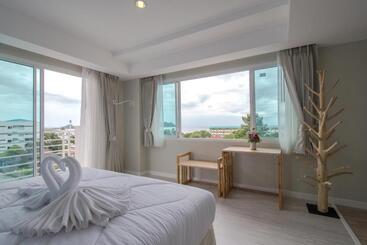 هتل Prachuap Grand