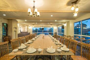 هتل Prachuap Grand