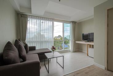 هتل Prachuap Grand