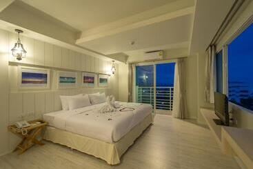 هتل Prachuap Grand
