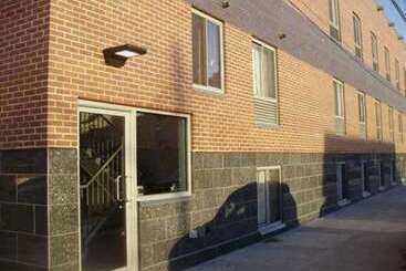 هتل Rodeway Inn Near Jfk Airport