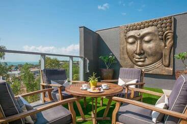 Ramada Suites By Wyndham Zen Quarter Darwin