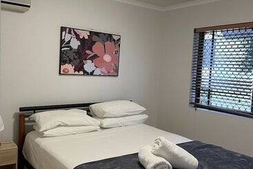 Spring Hill Gardens Apartments