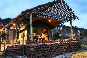 هتل Cheetah Tented Camp