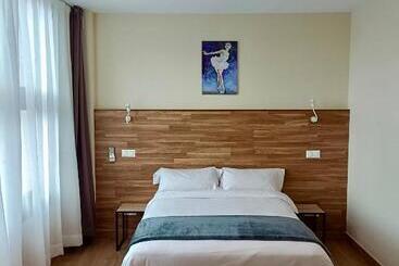 Apartahotel Golden Alcalá