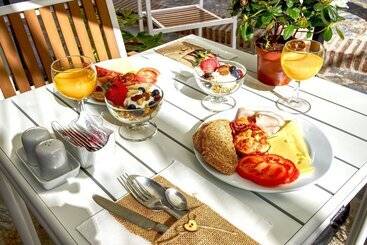 تختخواب و صبحانه La Vieja Botica