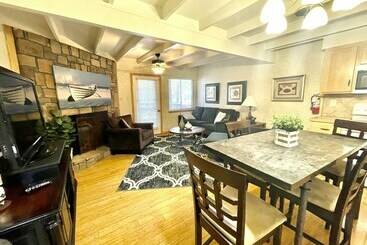 Mountain Harbor Lodge Cottage On Lake Ouachita By Redawning