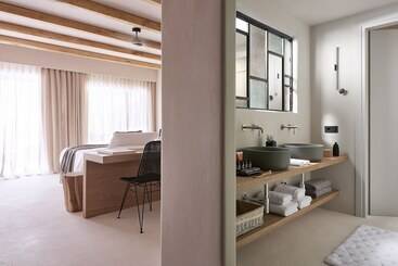 هتل Cave Suites