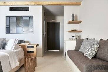 هتل Cave Suites