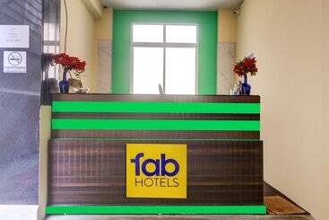 هتل Fab Green Tree Inn