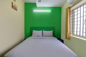 هتل Fab Green Tree Inn