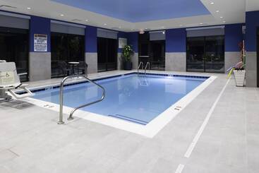 هتل Hampton Inn & Suites Indianapolis West Speedway