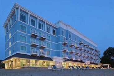 בית מלון כפרי Hampton Inn & Suites Manistee Waterfront