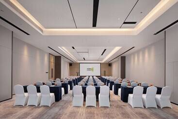 هتل Home2 Suites By Hilton Guiyang Airport