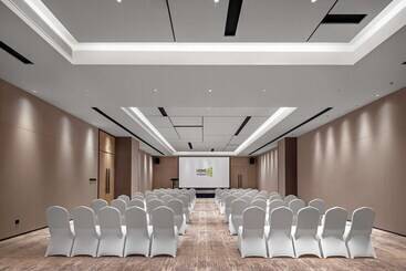 هتل Home2 Suites By Hilton Guiyang Airport
