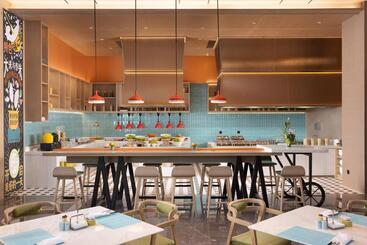 هتل Home2 Suites By Hilton Guiyang Airport