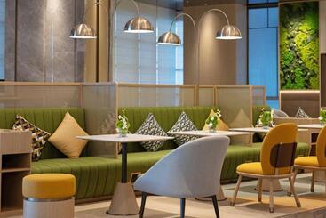 هتل Home2 Suites By Hilton Guiyang Airport