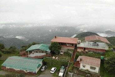 هتل Saiva Hill Resort