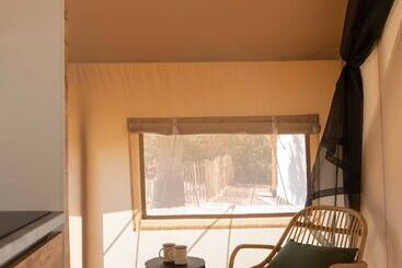 בית מלון כפרי Wecamp Cadaqués