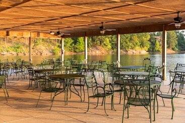 Lake View Three Bedroom, Three Bath Harbor North Luxury Cottage With Private Hot Tub Overlooking Lak