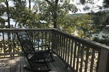 Lake View Two Bedroom, Two Bath Harbor North Luxuryloft Cottage With Private Hot Tub Overlooking Lak