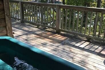 Lake View Two Bedroom, Two Bath Harbor North Luxuryloft Cottage With Private Hot Tub Overlooking Lak