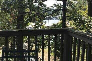 Lake View Two Bedroom, Two Bath Harbor North Luxuryloft Cottage With Private Hot Tub Overlooking Lak
