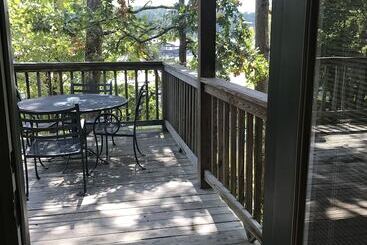 Lake View Two Bedroom, Two Bath Harbor North Luxuryloft Cottage With Private Hot Tub Overlooking Lak