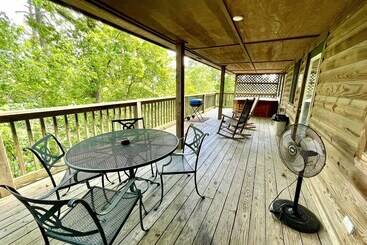 Lake View Two Bedroom, Two Bath Log Sided Cottage With Private Hot Tub Overlooking Lake Ouachita. By