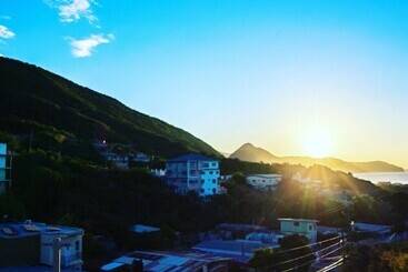 پانسیون 876 Ja Oasis & Homestay   By Kingston Airport