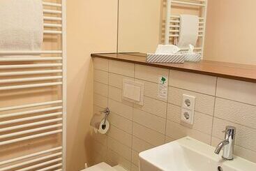 Point Hotel Apartments & Rooms