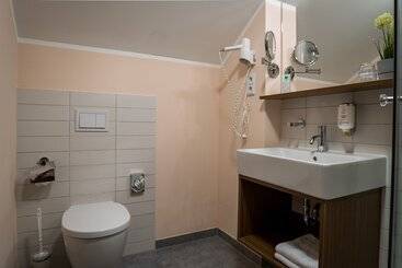 Point Hotel Apartments & Rooms