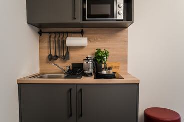 Point Hotel Apartments & Rooms
