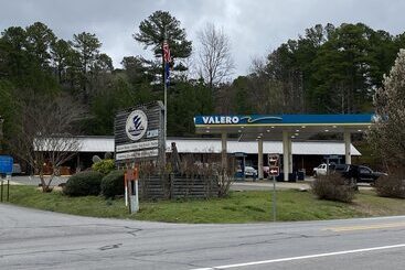 Queen Guest Room Located At The Joplin Inn At The Entrance To Mountain Harbor, , Just 2 1/2 Miles Fr