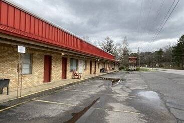 Queen Guest Room Located At The Joplin Inn At The Entrance To Mountain Harbor, , Just 2 1/2 Miles Fr